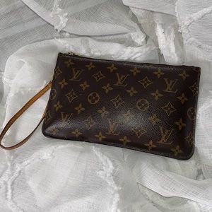Louis Vuitton Neverfull Wristlet